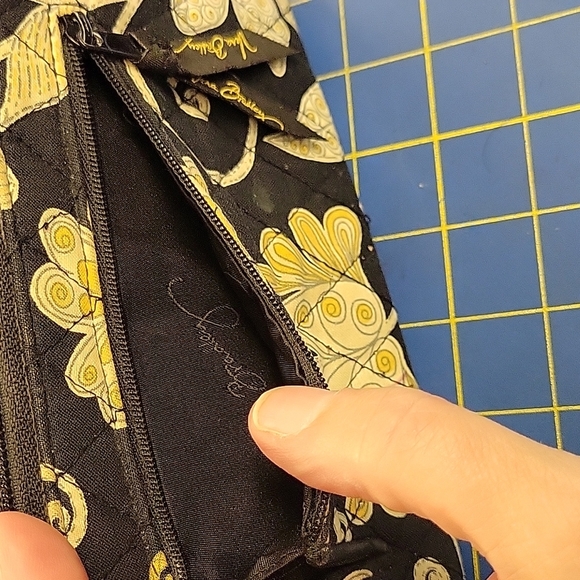 Vera Bradley Quilted Wallet 8 x 4.5 - Picture 3 of 8